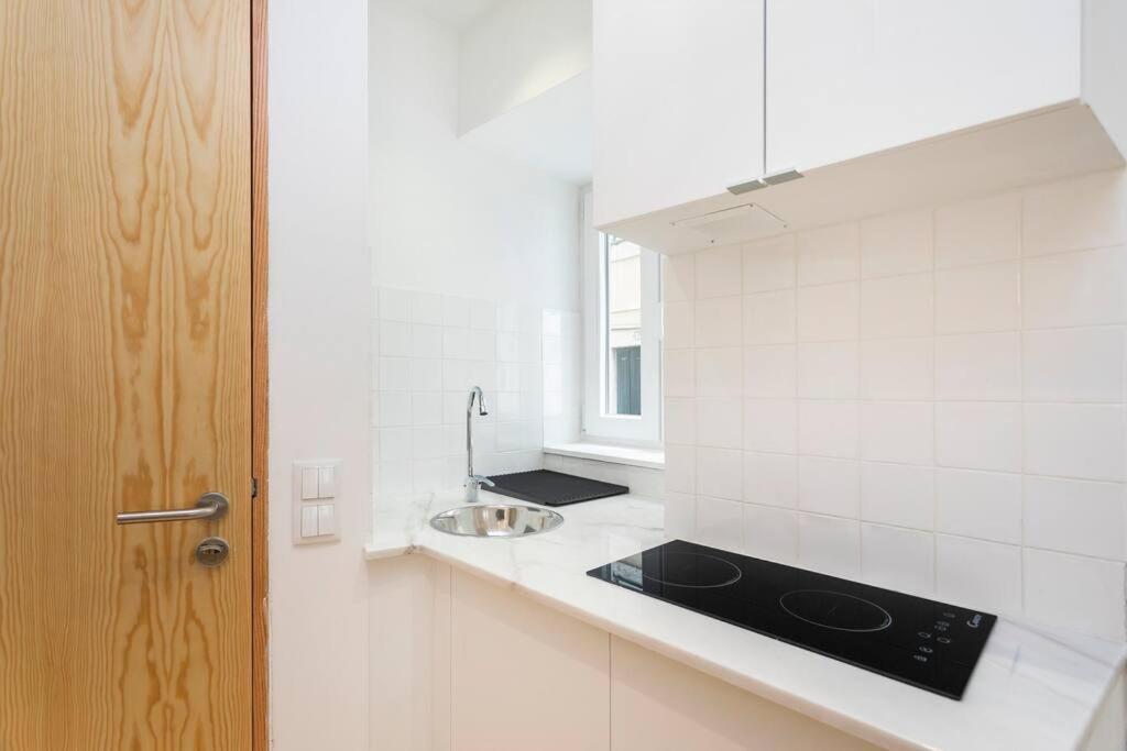 Apartment 0e Brand New Right In The Heart Of Alfama Lisbon