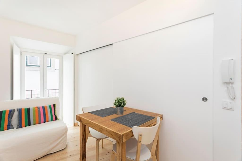 0e Brand New Right In The Heart Of Alfama Apartment