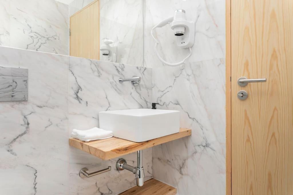 0e Brand New Right In The Heart Of Alfama Lisbon